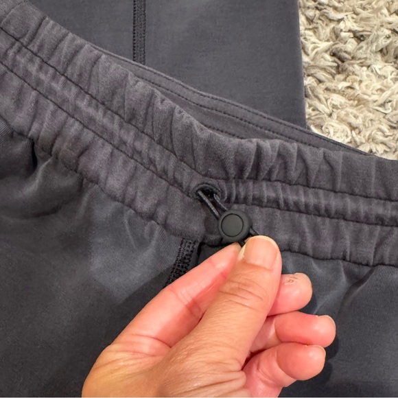 Lululemon Softstreme Black High-Rise Pant Regular Inseam (size 4) - Picture 6 of 14